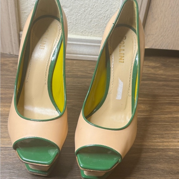 3/$30 Pollini Women's Green and Tan Peep Toe Heels - Picture 2 of 13